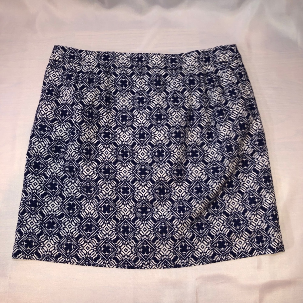 Women’s J. CREW 8 White Blue Patterned Mini Skirt